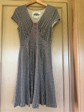 Effie's Heart Black & Cream Geometric Midi Dress Bold Red Buttons / small